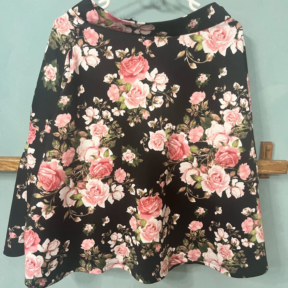 Flower circle skirt size small